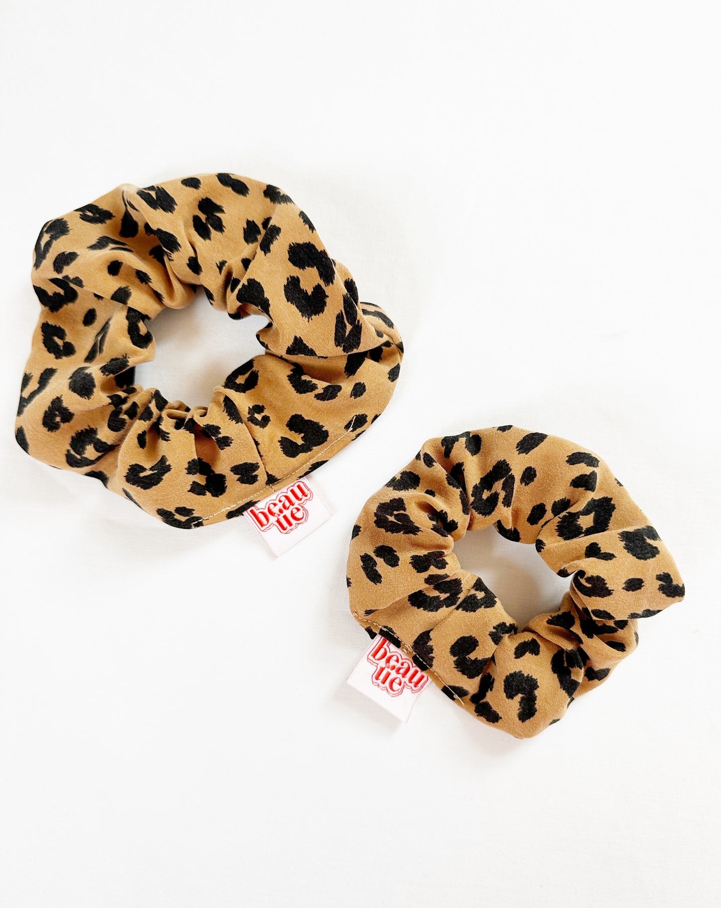 Scrunchie gift set in OG & mini leopard print