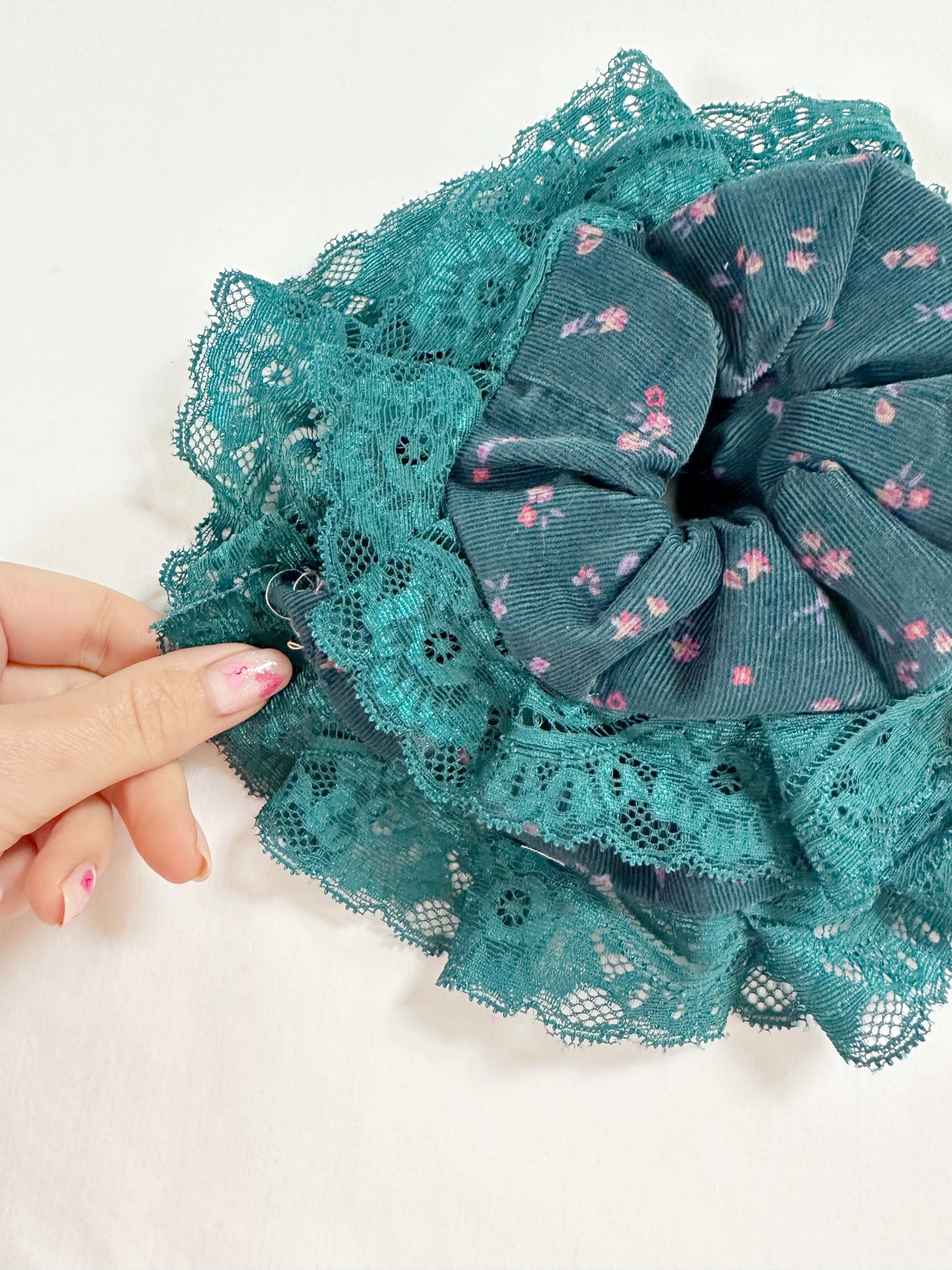 Scrunchie gift set in OG & mini teal cord lace