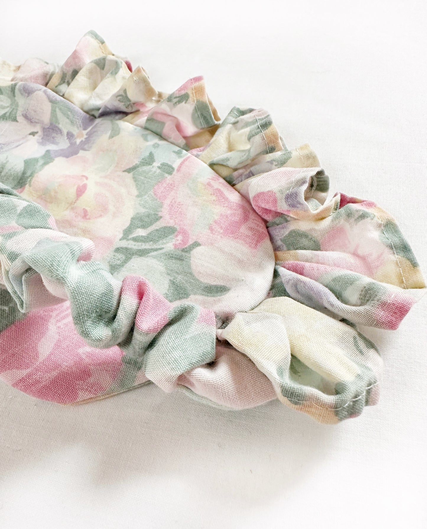 Sleep Mask in ruffle floral