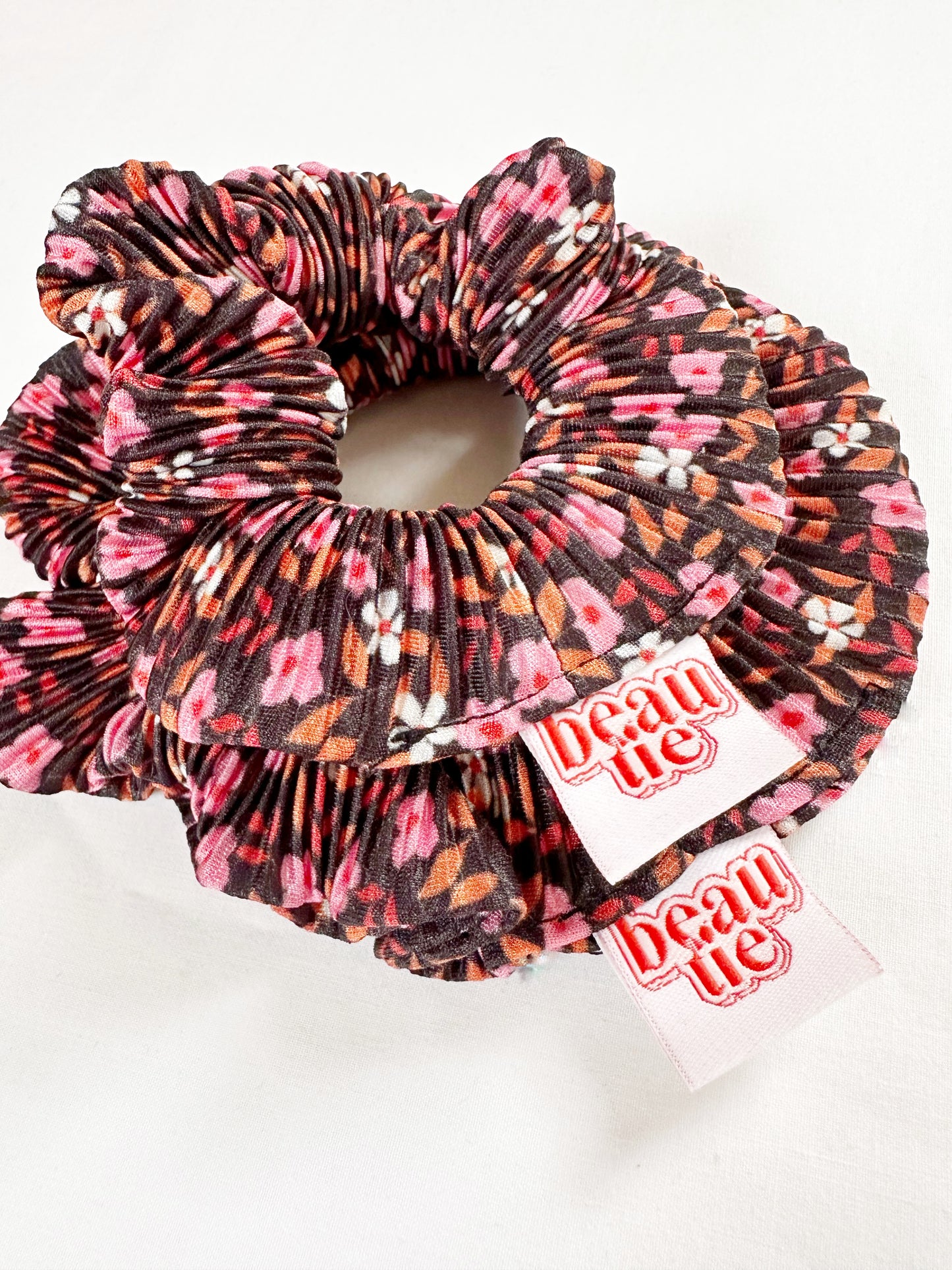 Scrunchie gift set in OG & mini floral plisse