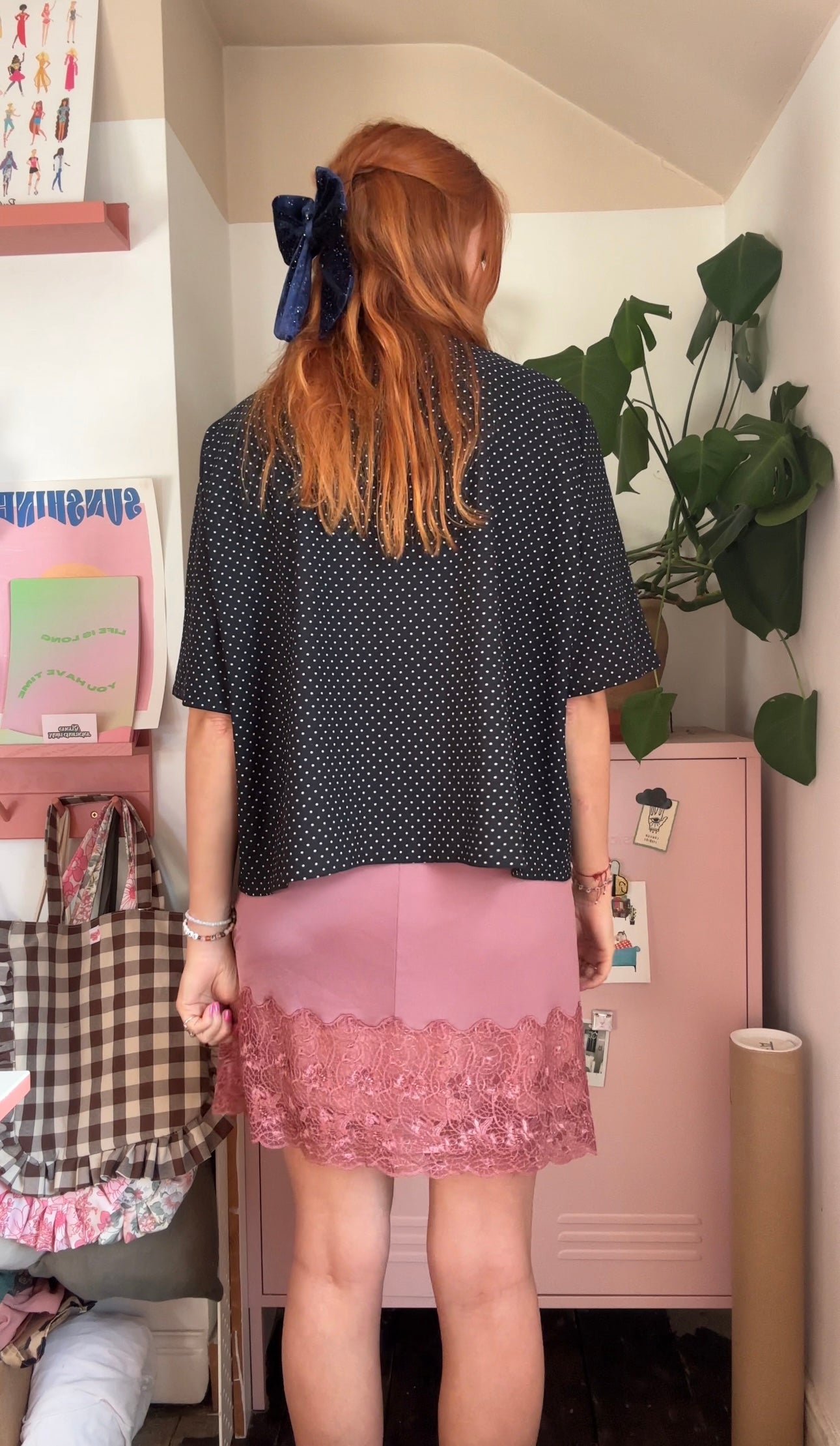 Beau hair bow in blue velvet glitter