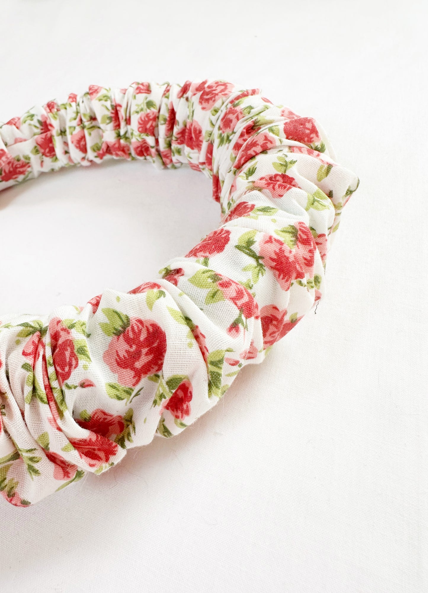 Ruffle Headband in pink rose