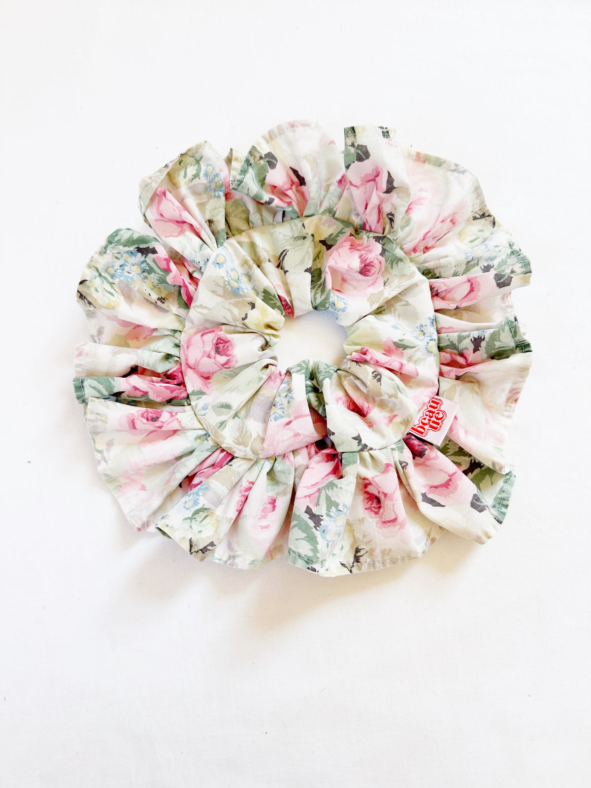 Frilly scrunchie in vintage Winnie floral