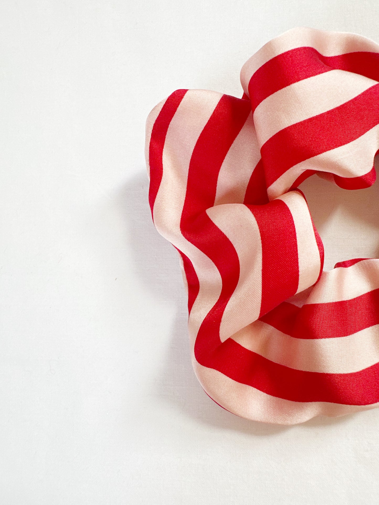 OG scrunchie in red and pink stripe silky