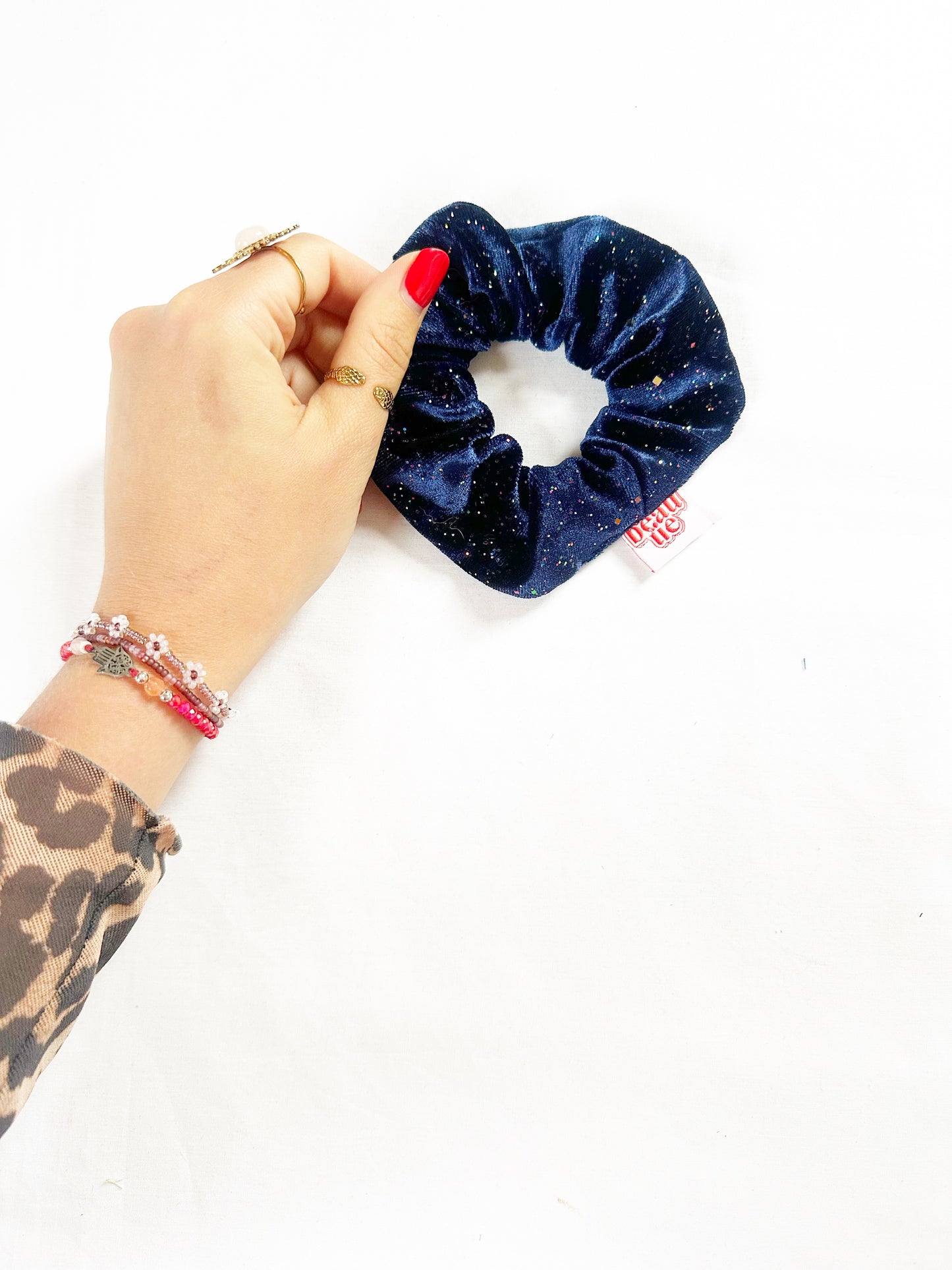 Mini scrunchie in blue glitter velvet