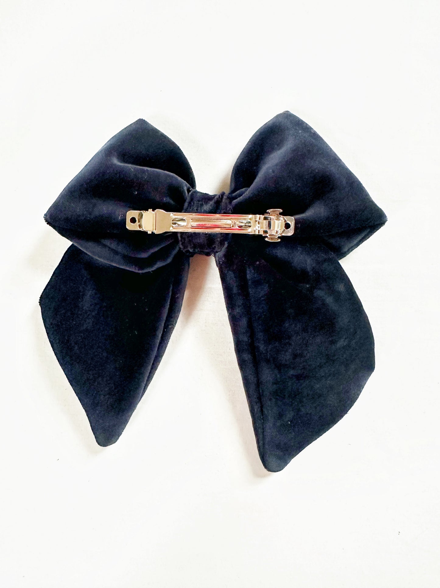 Beau hair bow in midnight velvet