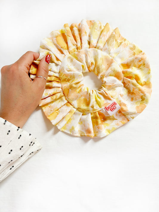 Mini frilly scrunchie in vintage peach and yellow