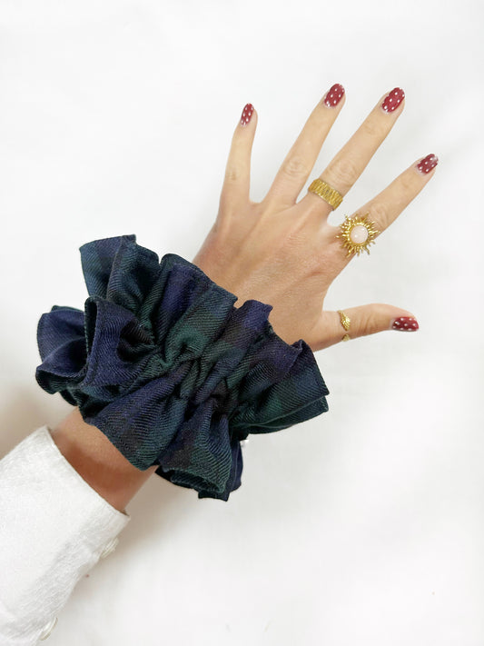 OG scrunchie in tartan double frill
