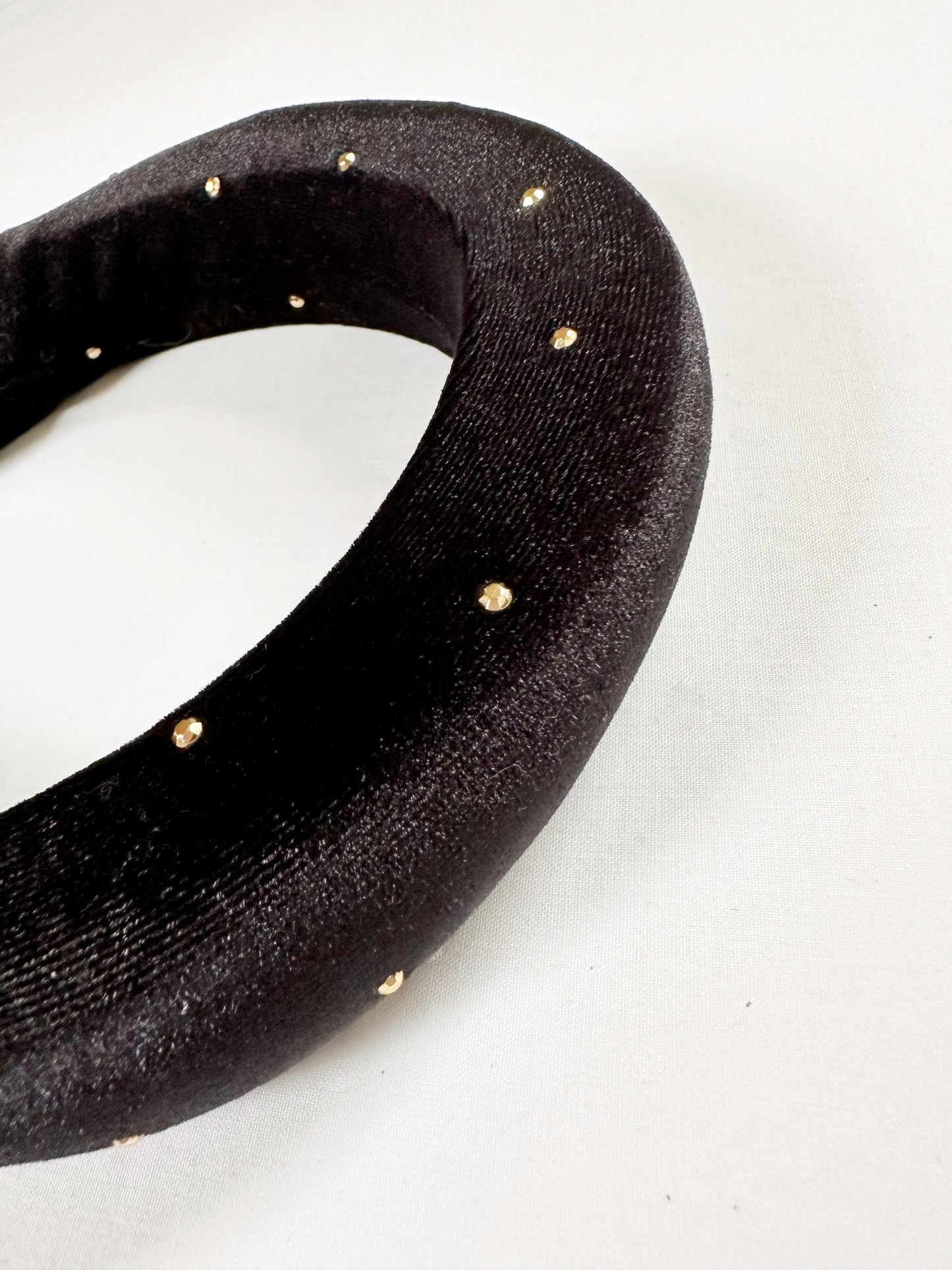 Padded Headband in black & gold velvet