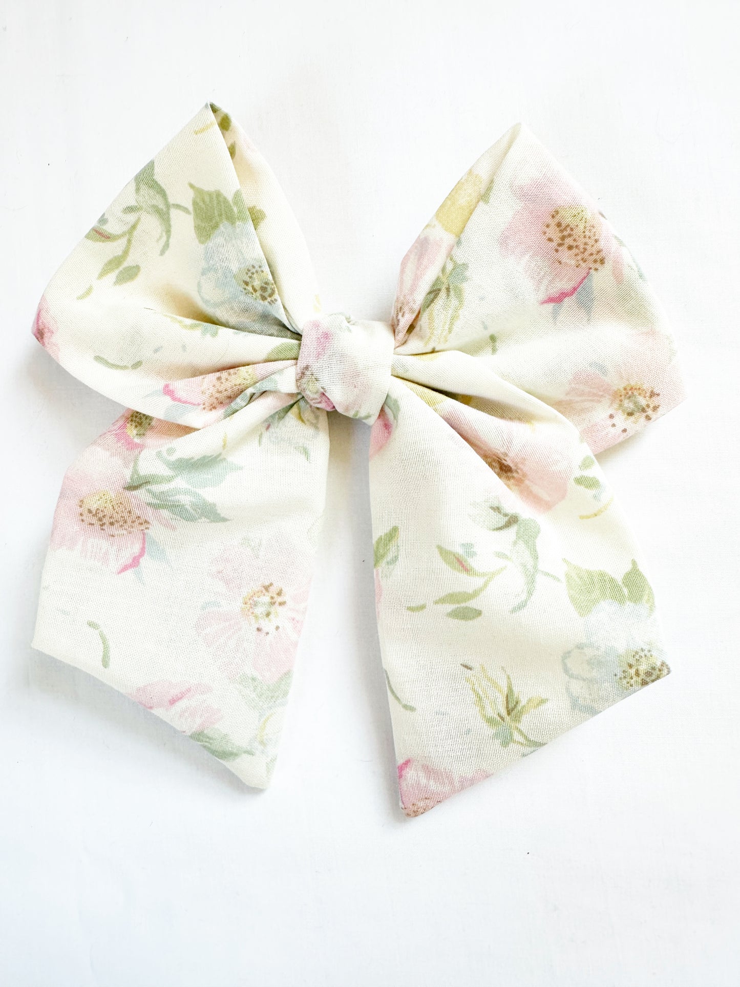 Beau hair bow in vintage floral cotton