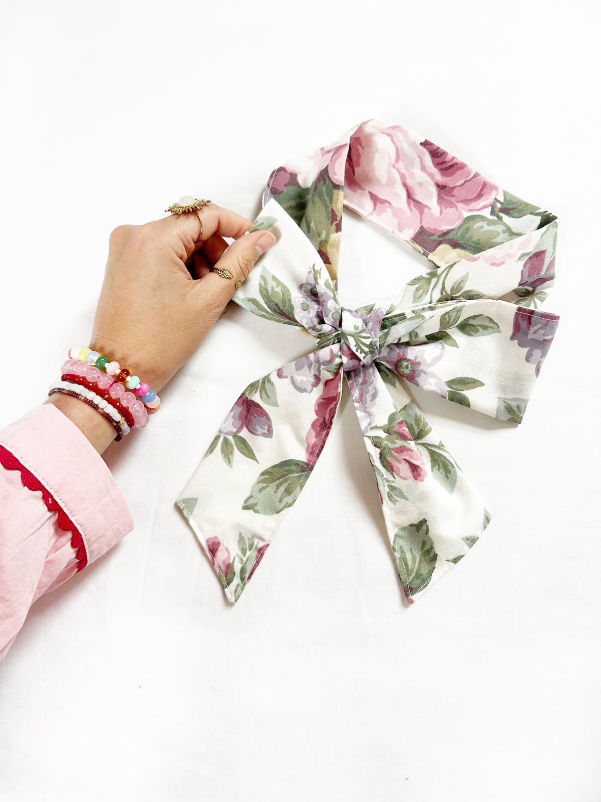 VersaTie hair & neck tie in vintage floral cotton