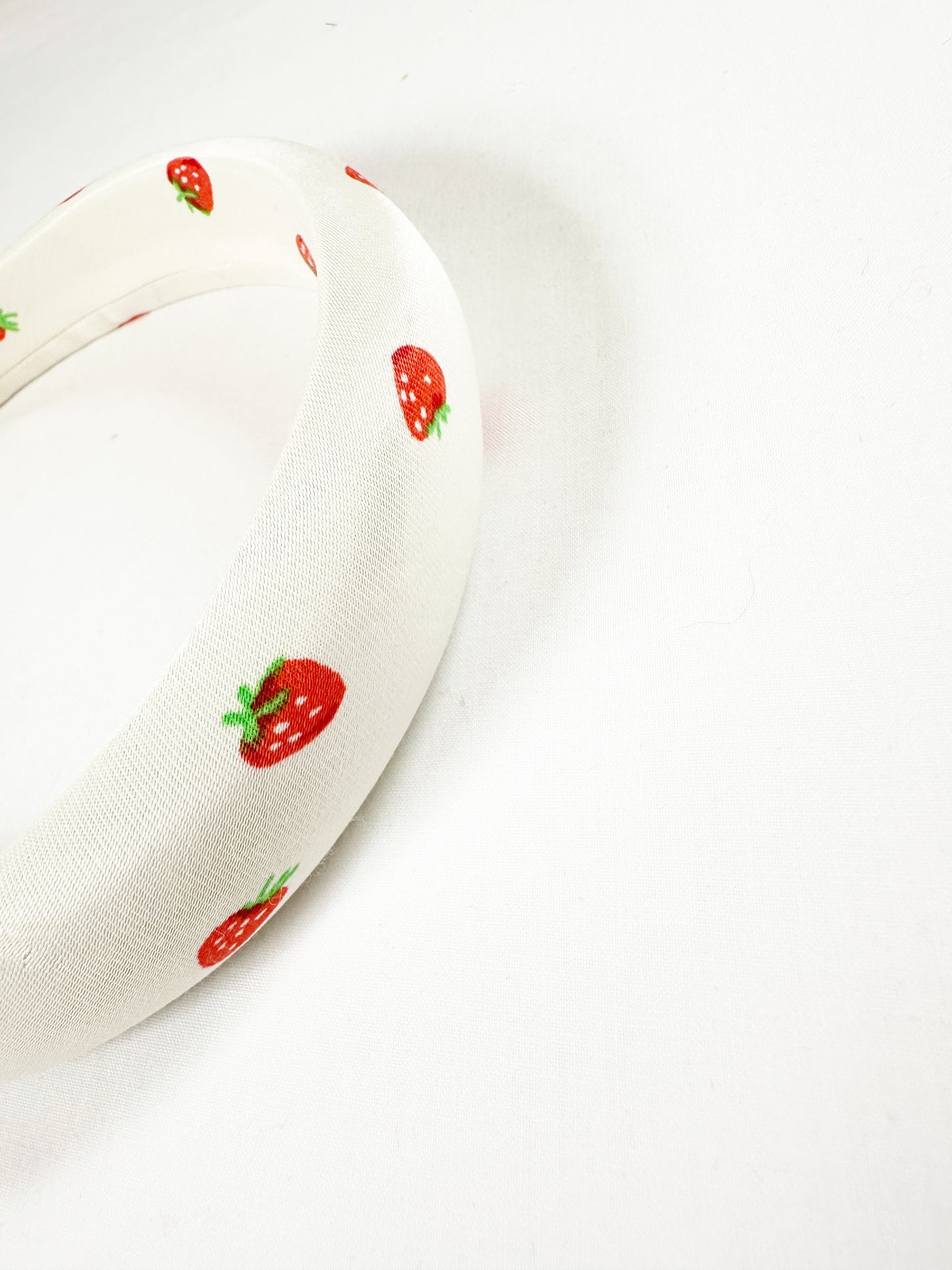 Classic Headband in strawberry print