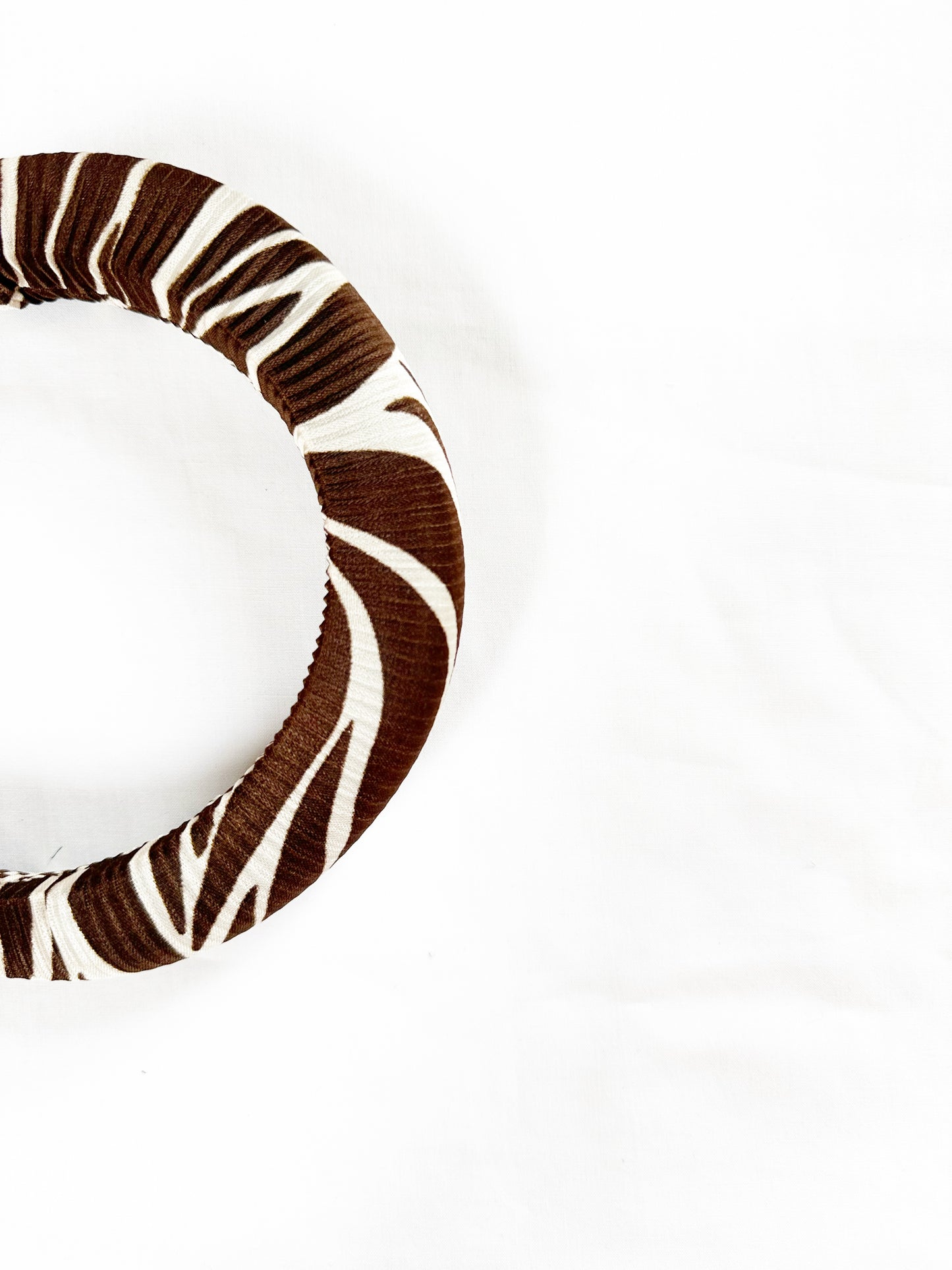 Padded Headband in brown plisse