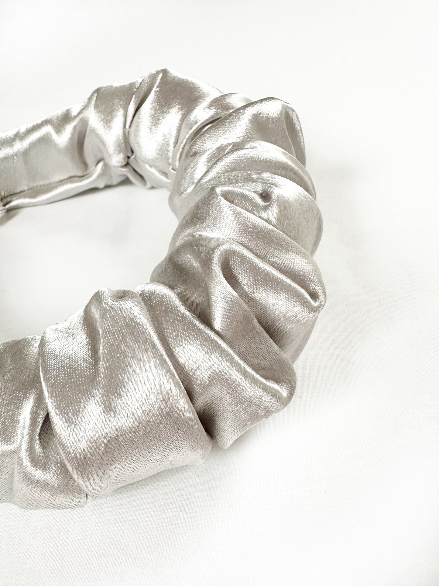 Ruffle Headband in silver shimmer