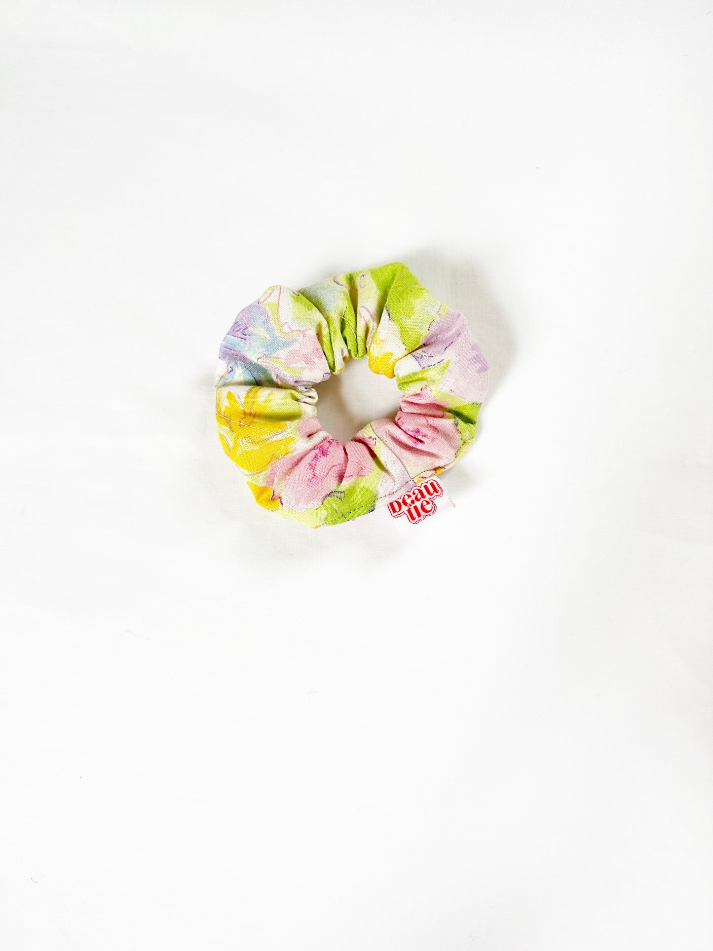 Mini scrunchie in quilted floral