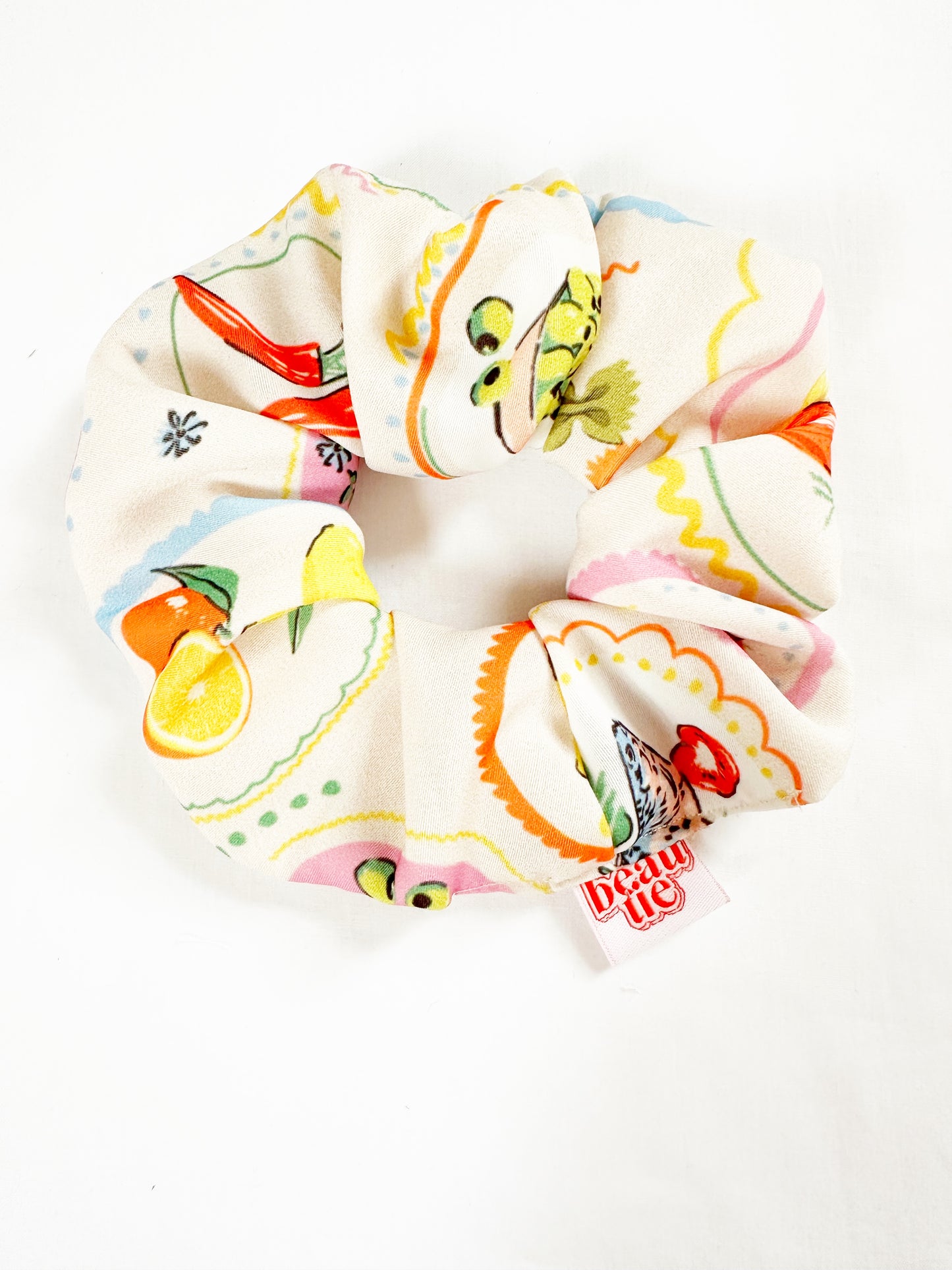The Alfresco OG scrunchie with a food print
