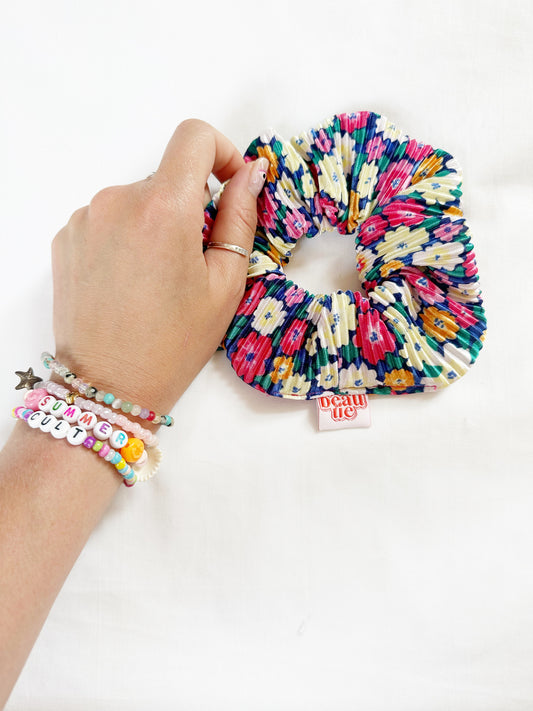 OG scrunchie in floral plisse