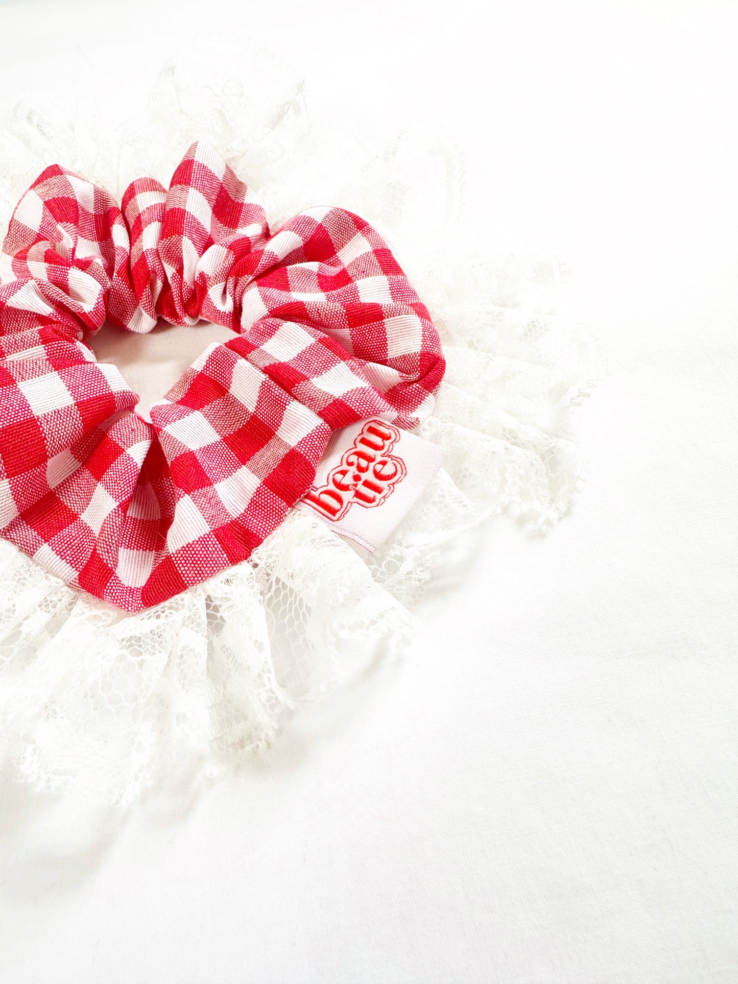 Frilly mini lace scrunchie in red gingham