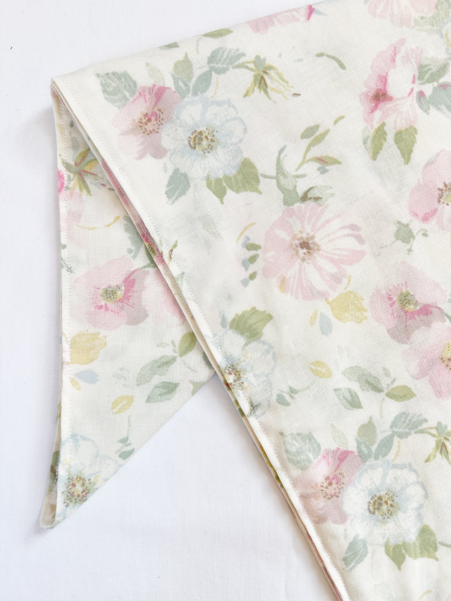 Bandana & neck scarf in vintage floral