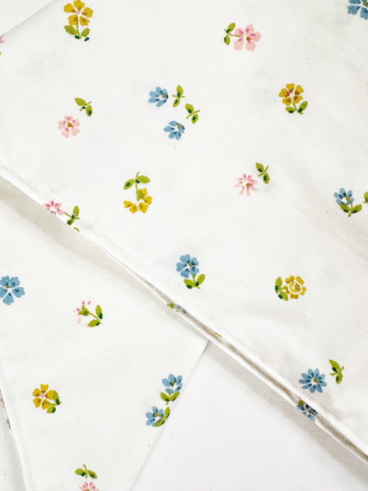 The Queenie bandana & neck scarf in vintage floral