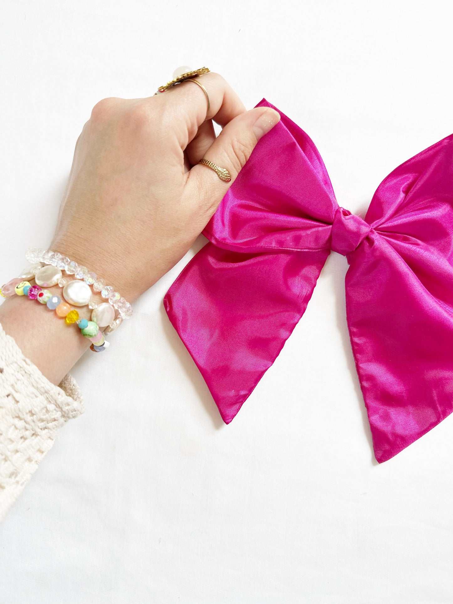 Beau hair bow in magenta pink silk