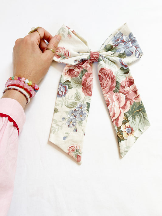 The Power Hair Bow in vintage floral rose