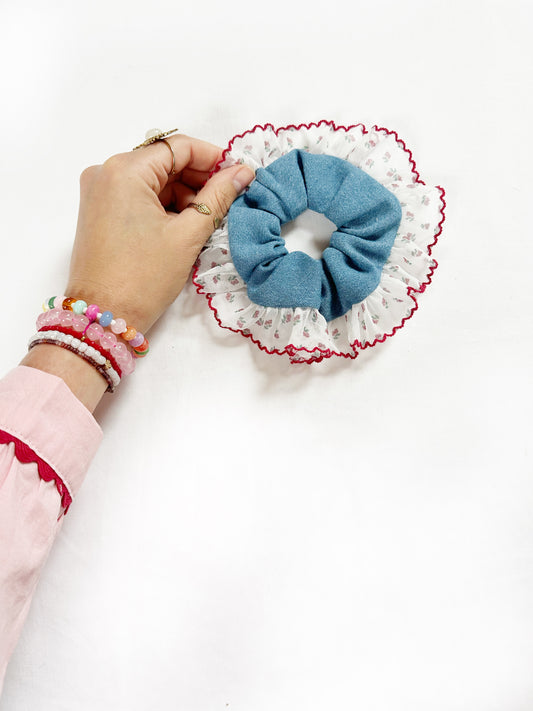 Frilly mini scrunchie in denim and floral