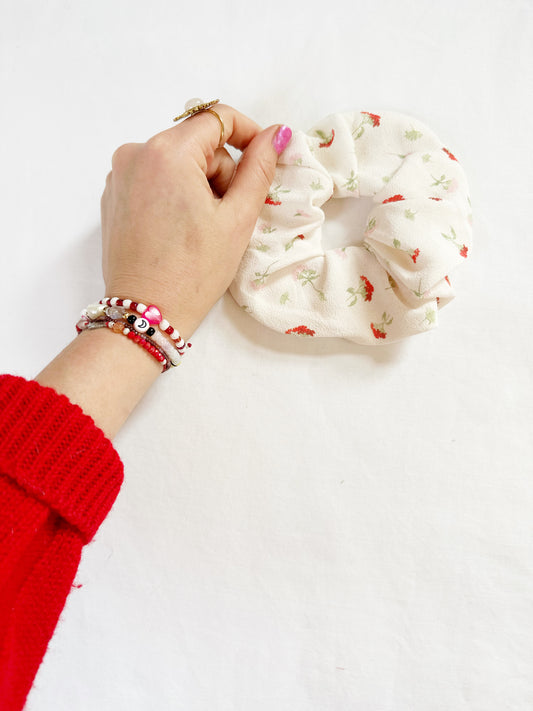 OG scrunchie in pink & red flower print