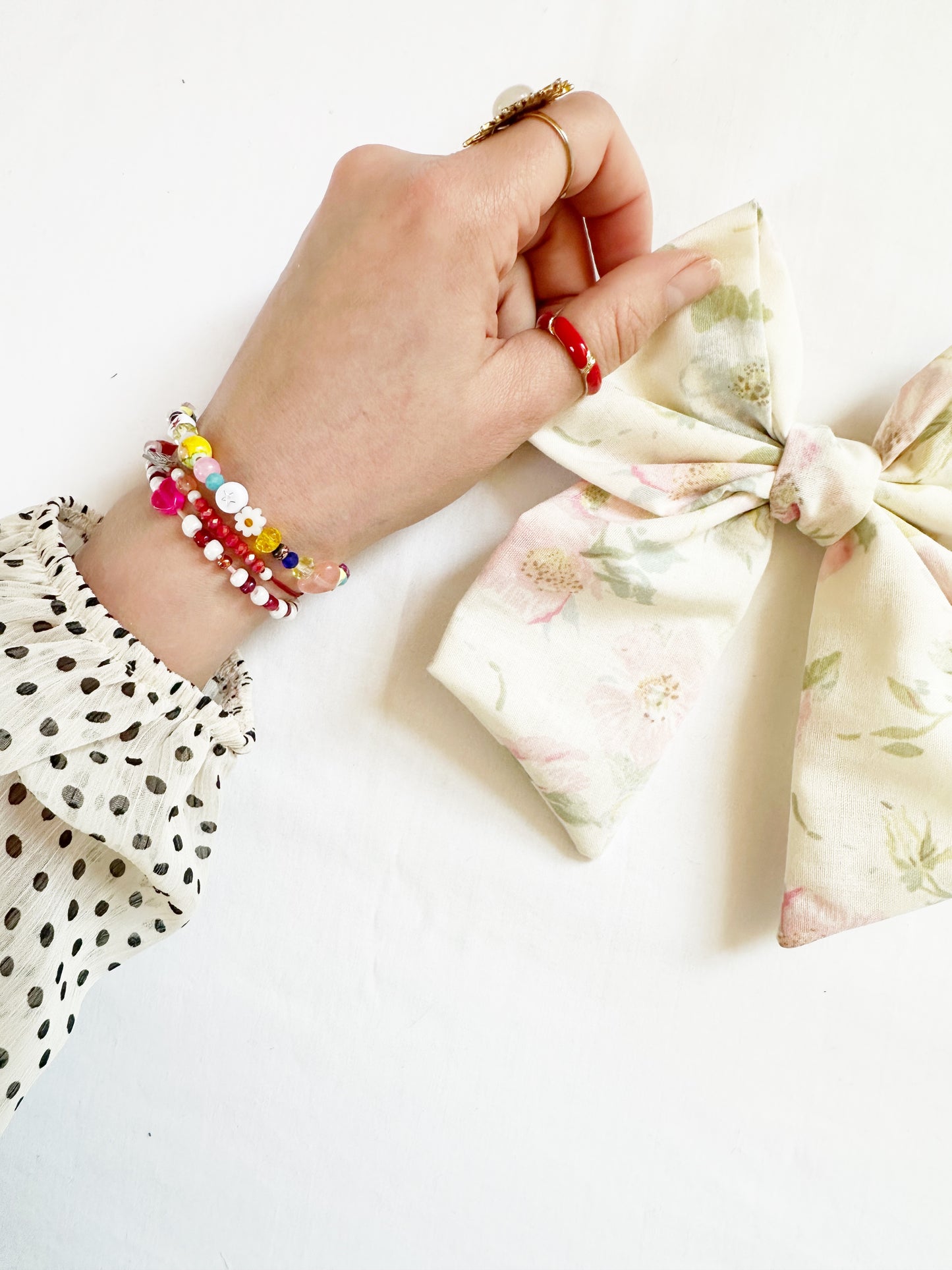 Beau hair bow in vintage floral cotton
