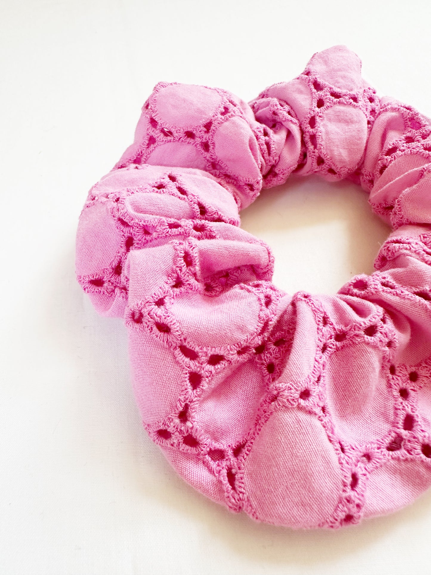 OG scrunchie in pink circles