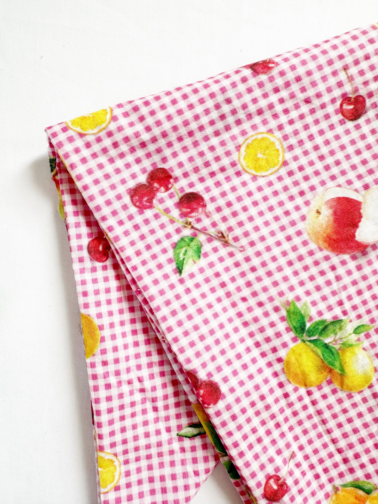 Bandana & neck scarf in gingham fruit print