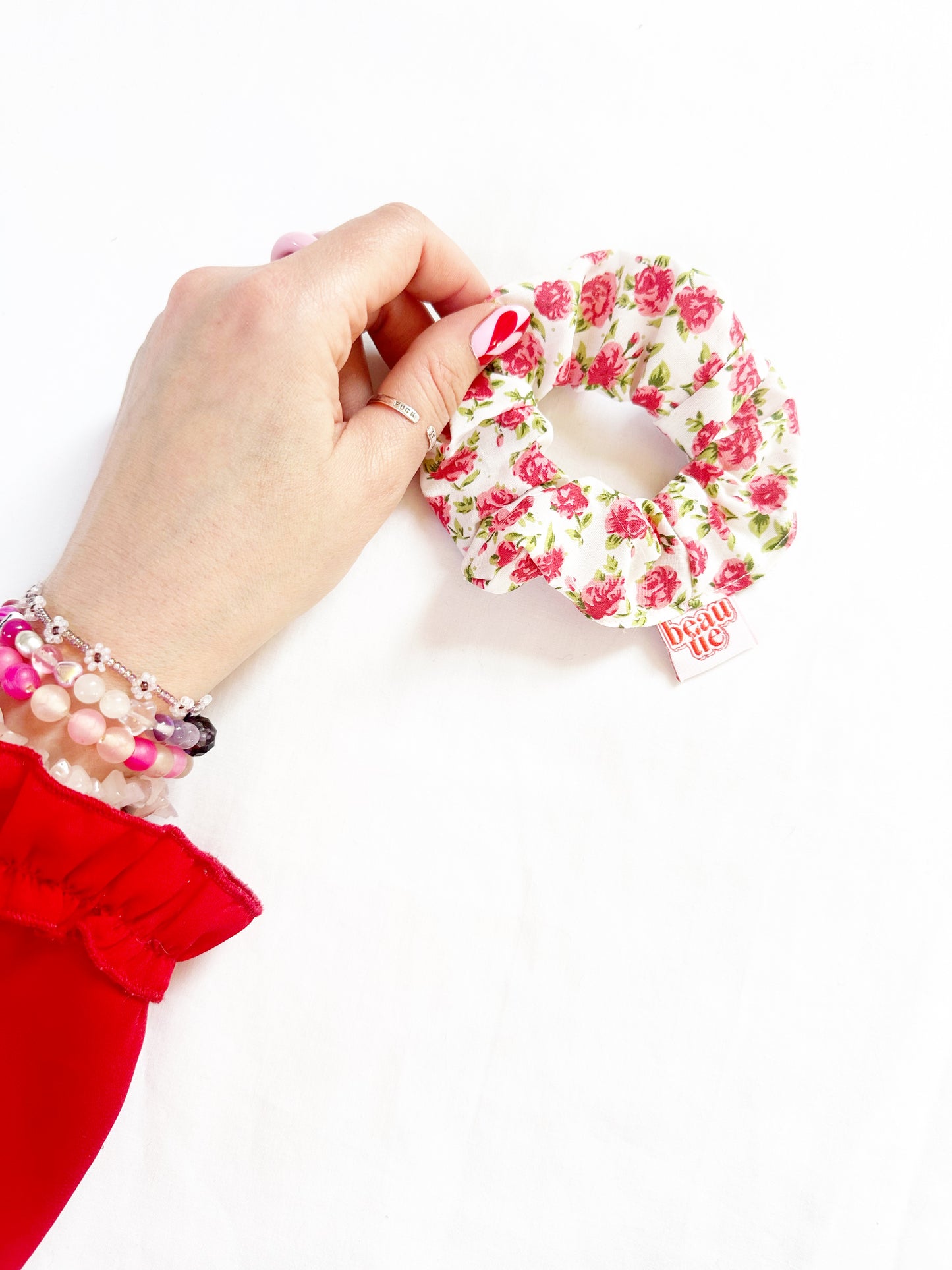 Mini scrunchie in pink rose print