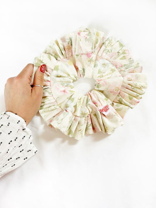 Oversized frilly scrunchie in pink green vintage floral