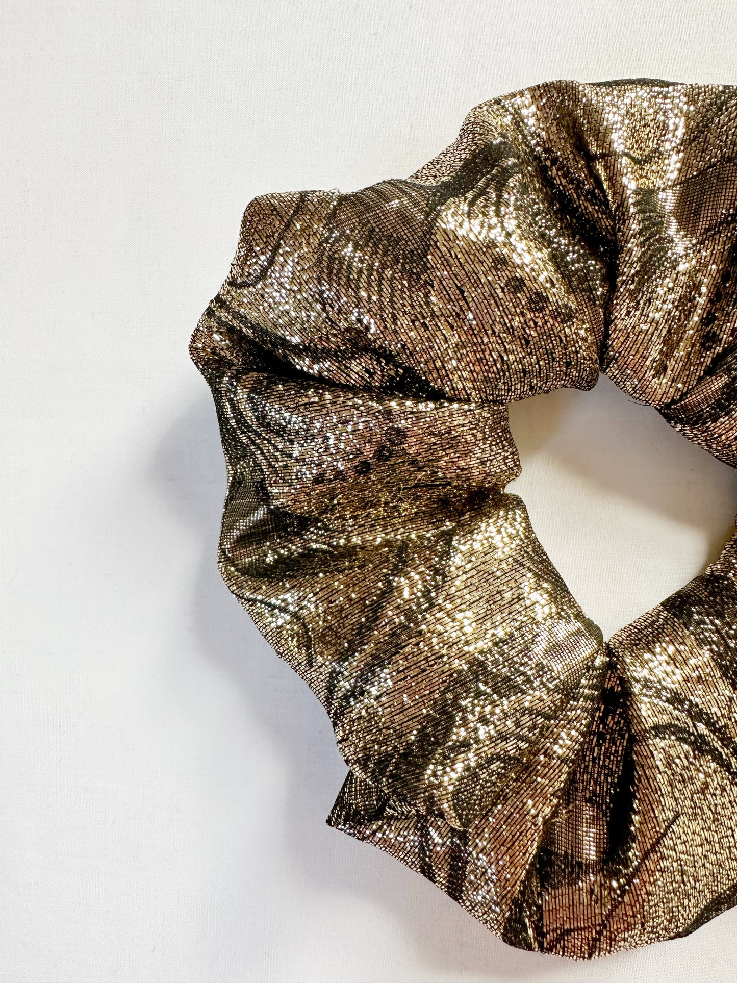 Oversized scrunchie in vintage gold shimmer