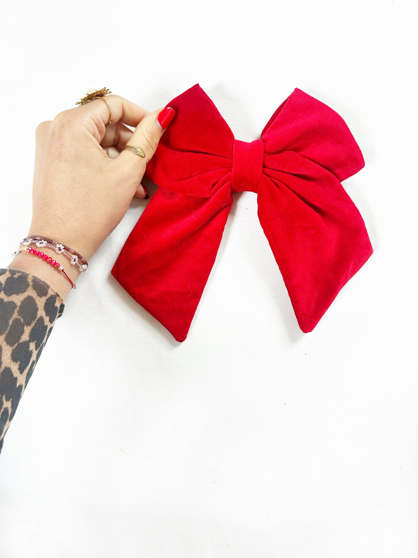 Beau Hair Bow in red velvet