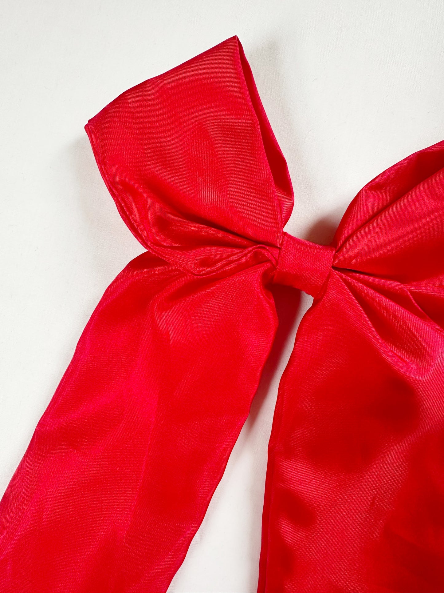 POWER Hair Bow in lipstick red silk