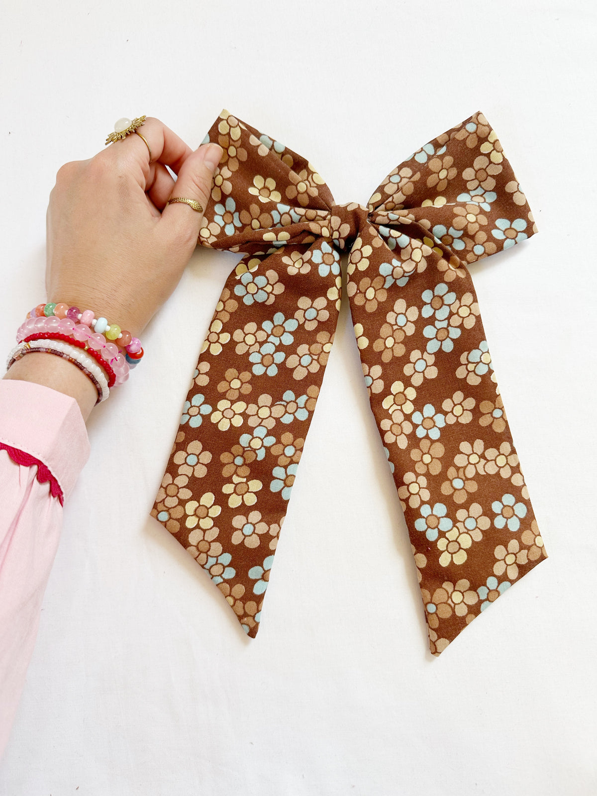 The Power Hair Bow in brown vintage floral