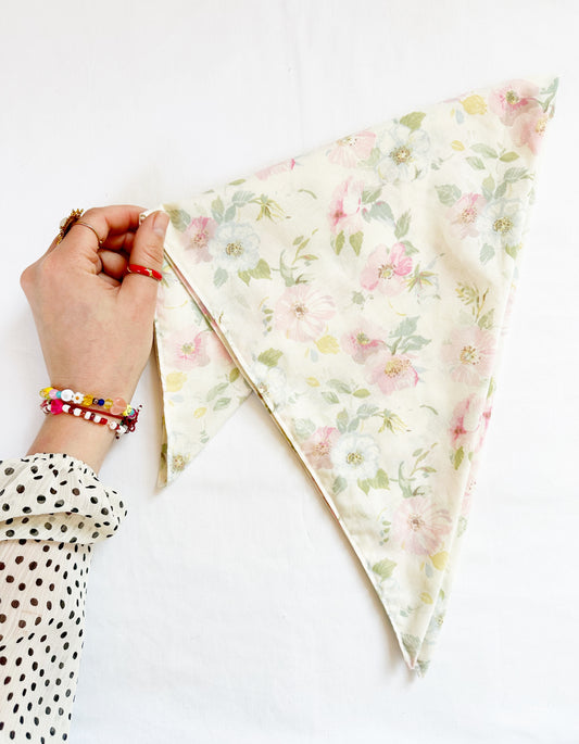 Bandana & neck scarf in vintage floral