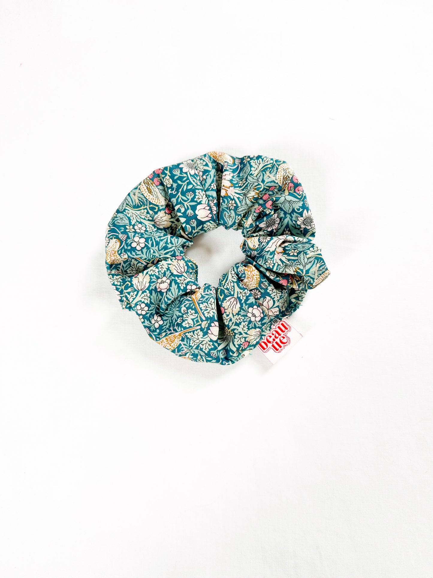 Liberty OG (regular) scrunchie in Strawberry thief