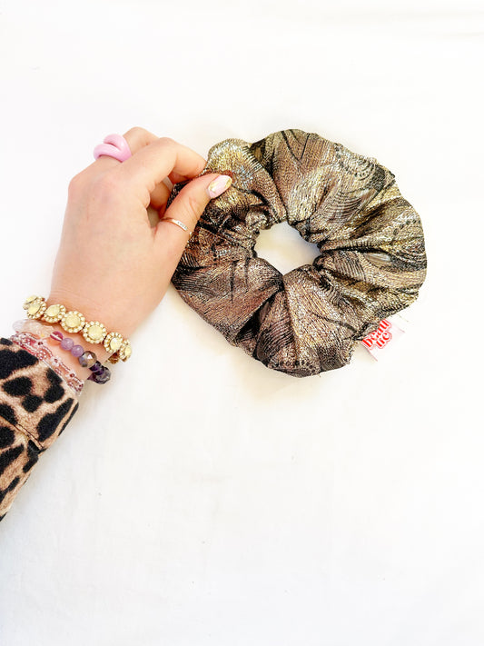 Oversized scrunchie in gold sparkle