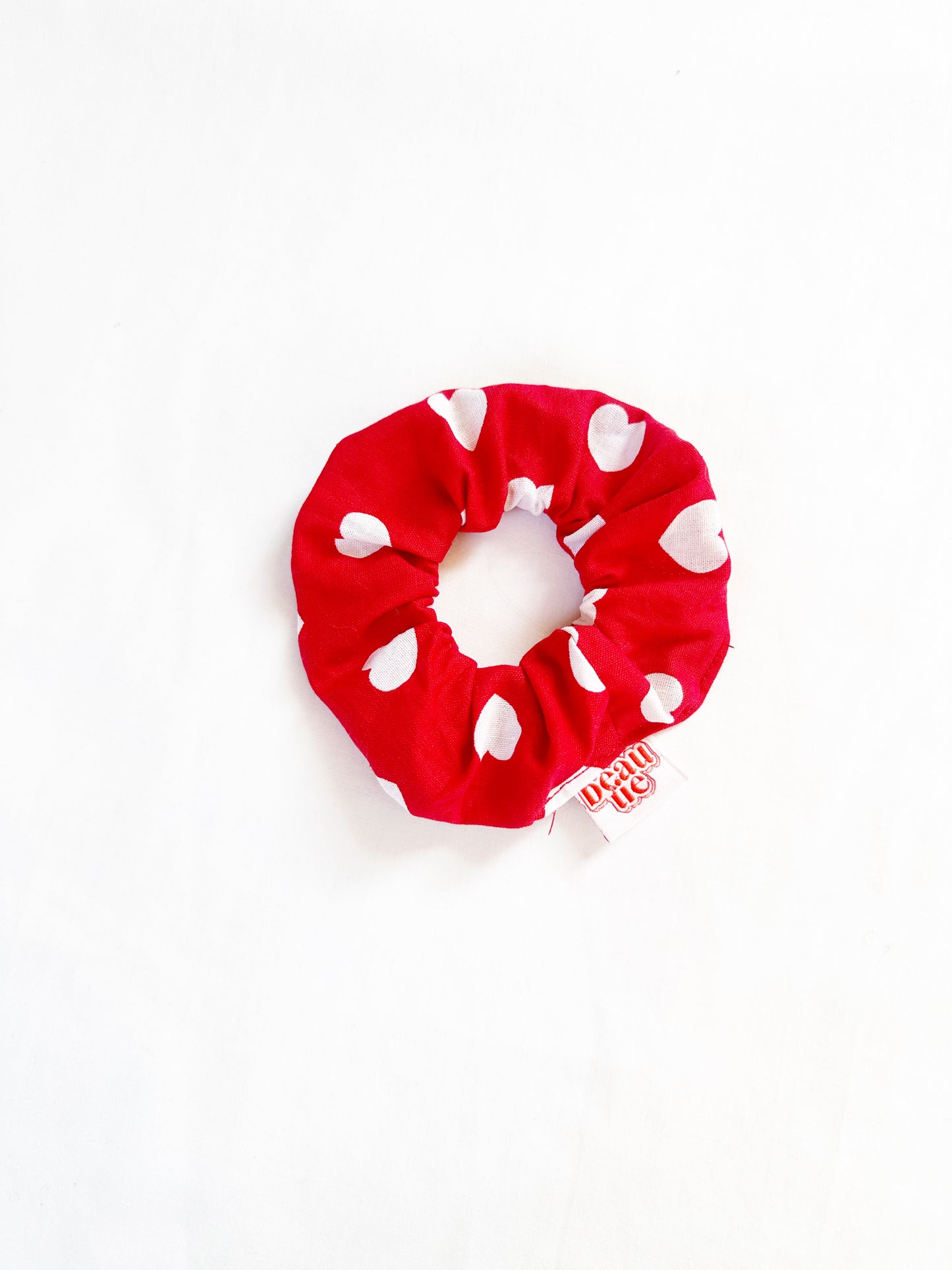 Mini scrunchie in red heart cotton