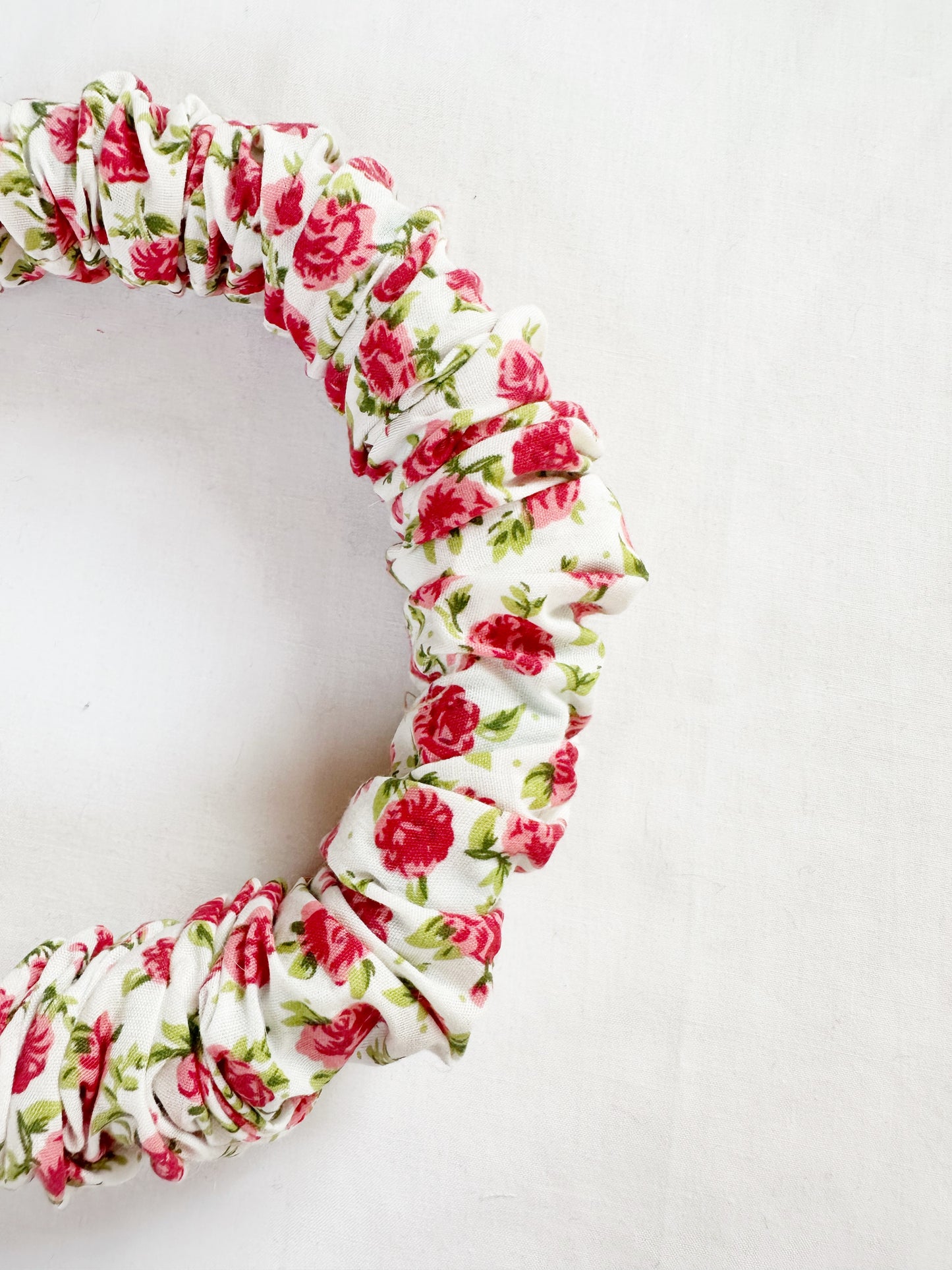 Ruffle Headband in pink rose