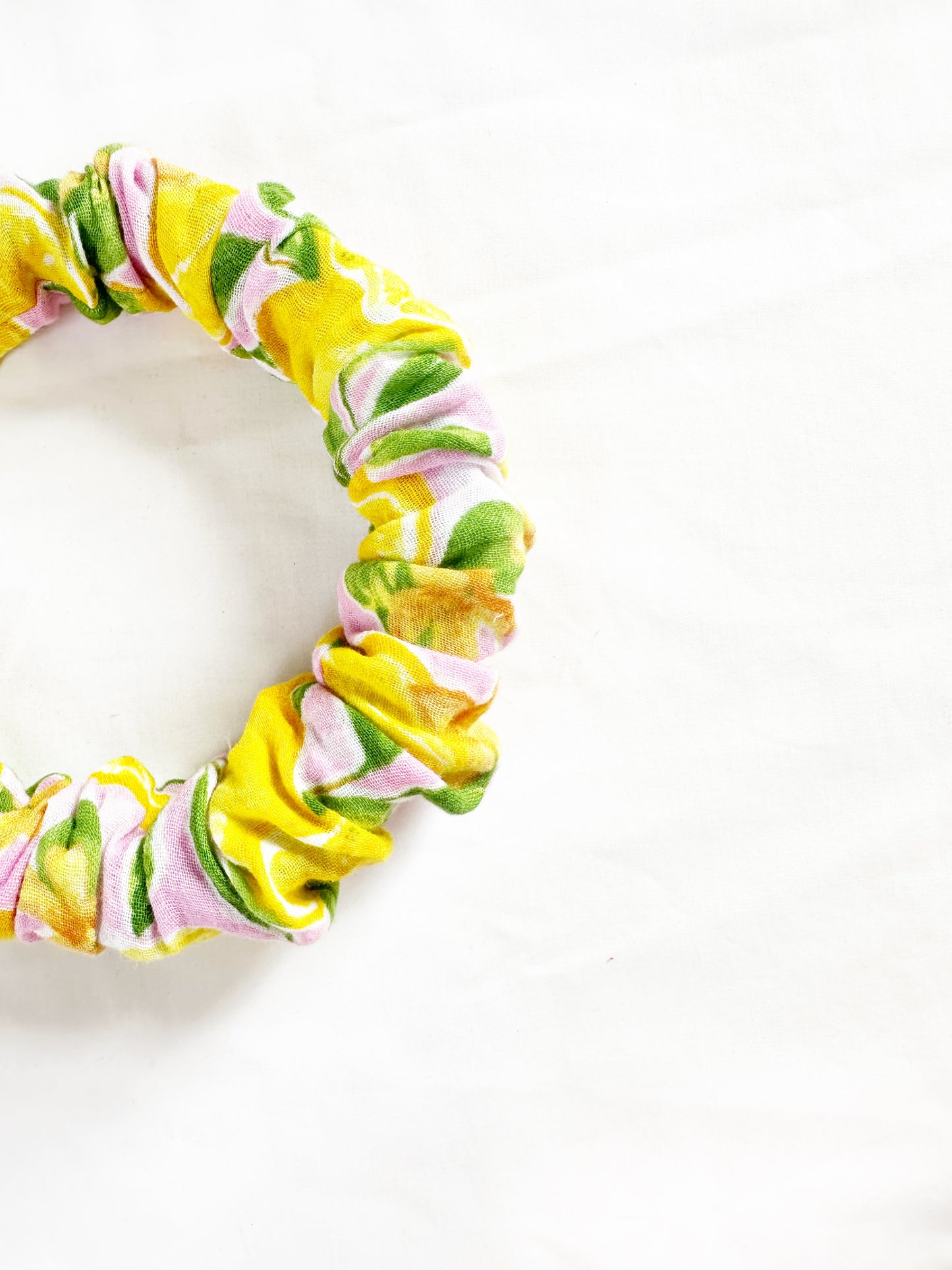 Ruffle Headband in lemon