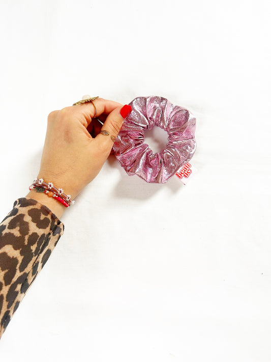 Mini scrunchie in metallic pink