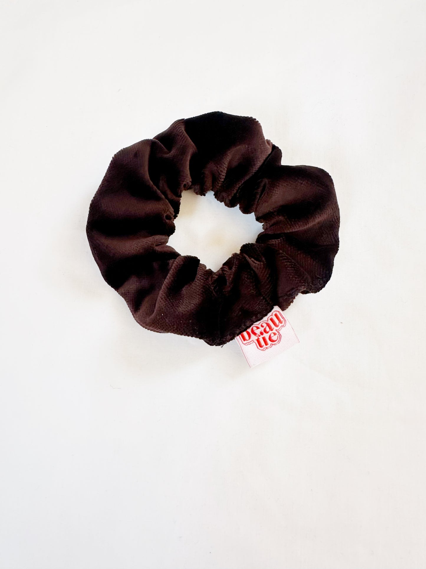 Mini scrunchie in brown velvet