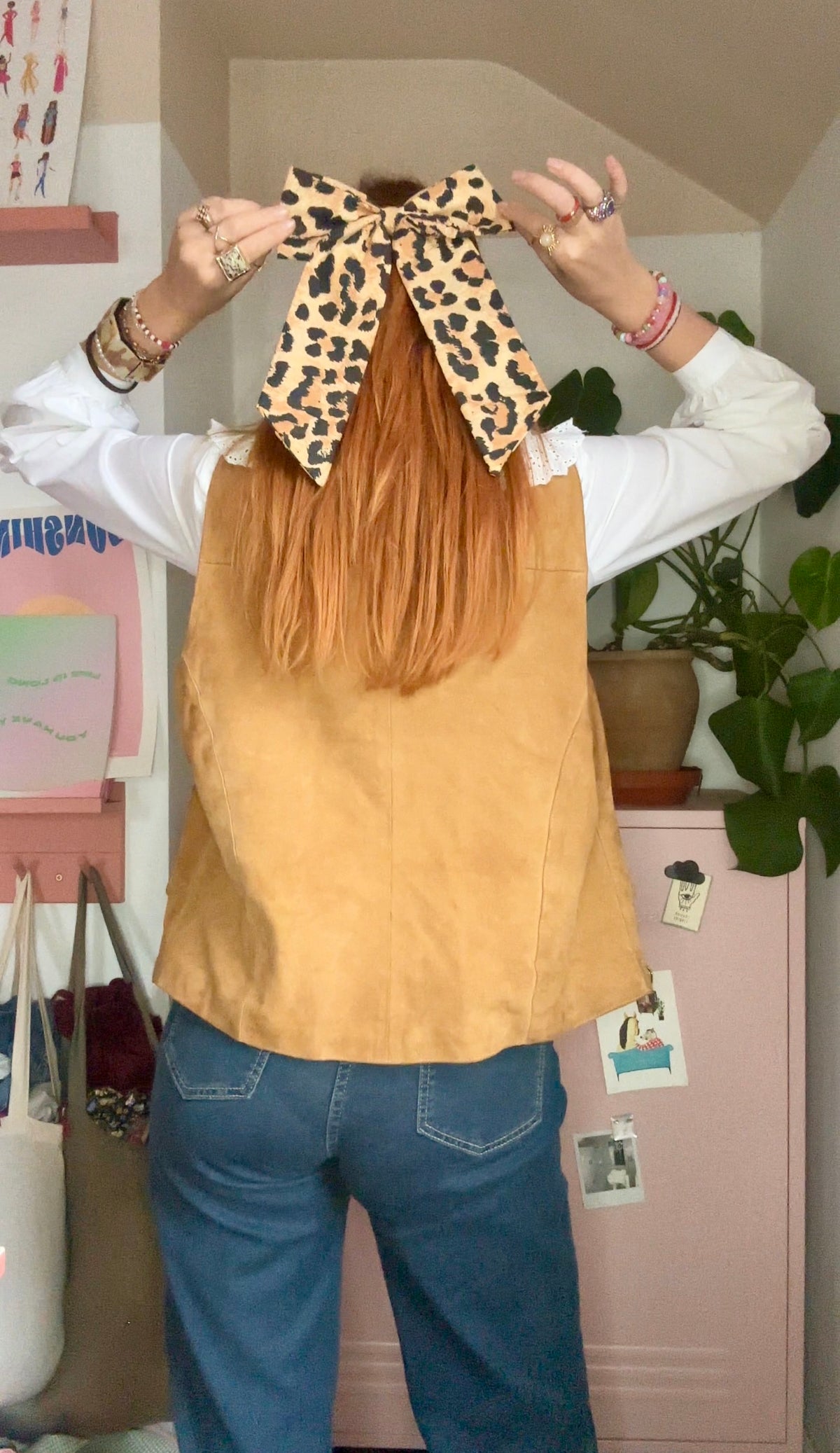 The Power Hair Bow in leopard print