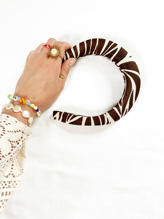 Padded Headband in brown plisse