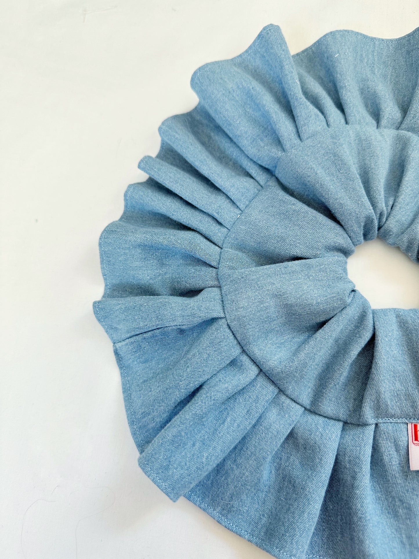 Oversized frilly scrunchie in blue denim