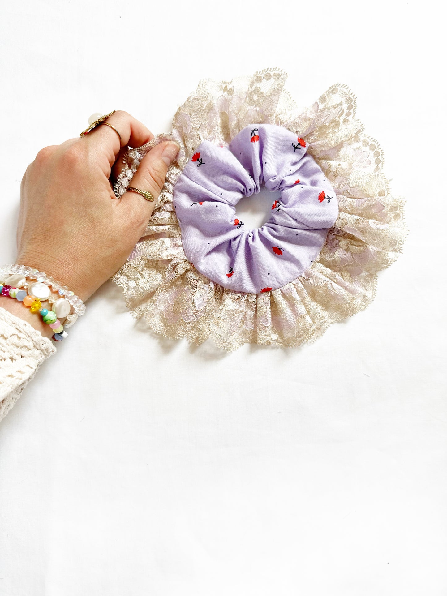 Frilly lace mini scrunchie in lilac floral