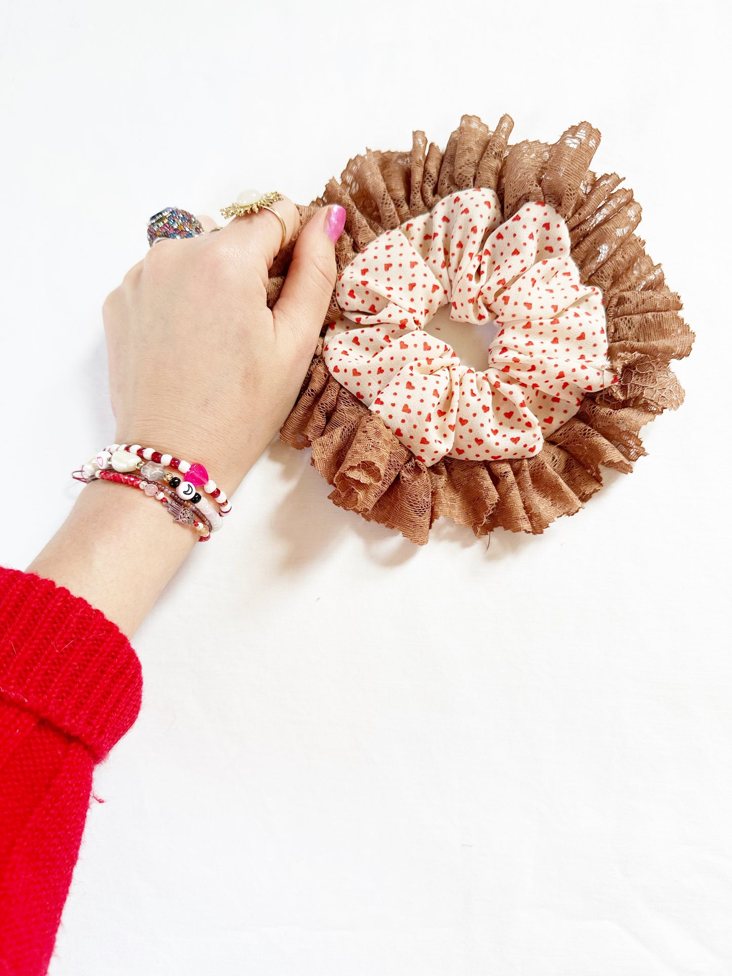 Oversized frilly scrunchie in heart and lace